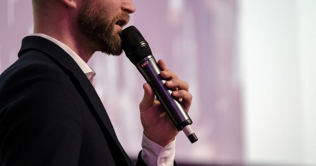 how to be a better public speaker